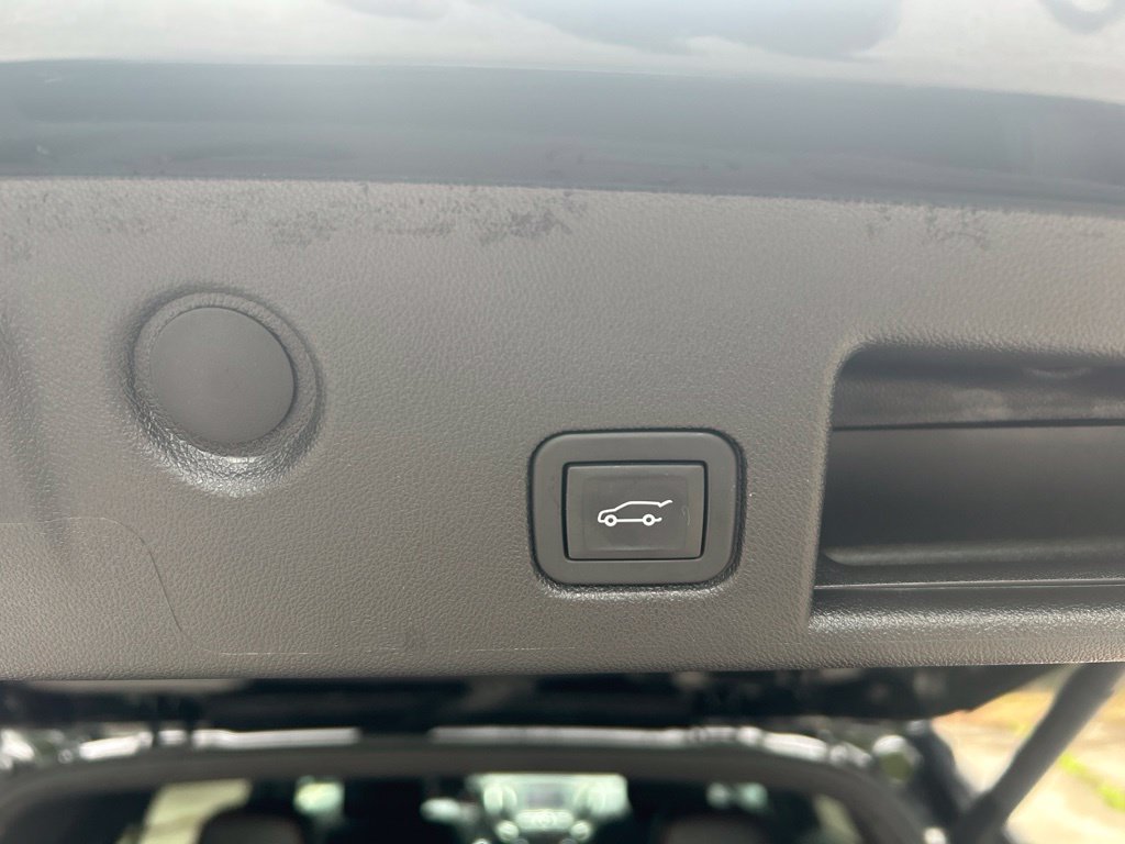 Used 2024 Chevrolet Equinox RS FWD image 32