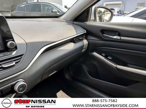 Certified 2021 Nissan Altima 2.5 SV image 25