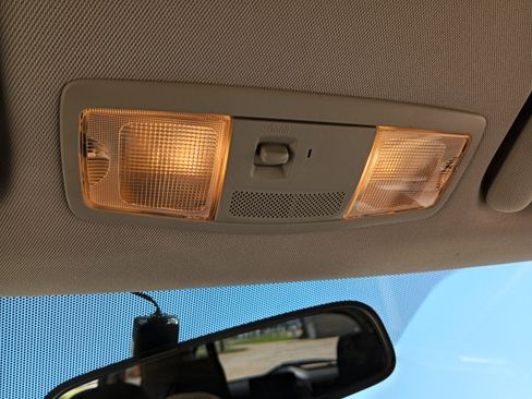 Used 2018 Mitsubishi Outlander ES image 34