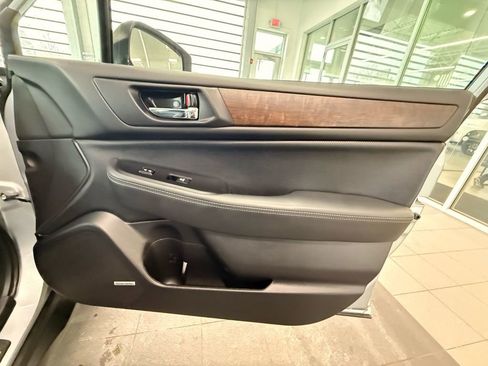 Used 2017 Subaru Outback 3.6R Limited image 44