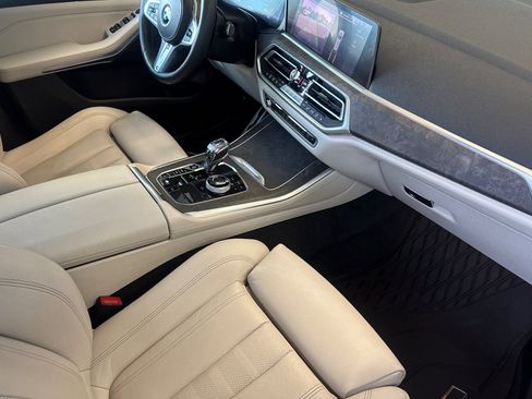 Used 2019 BMW X5 xDrive40i w/ M Sport Package AWD/4WD image 18