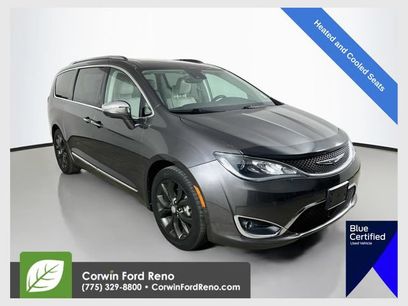 Used 2017 Chrysler Pacifica Limited
