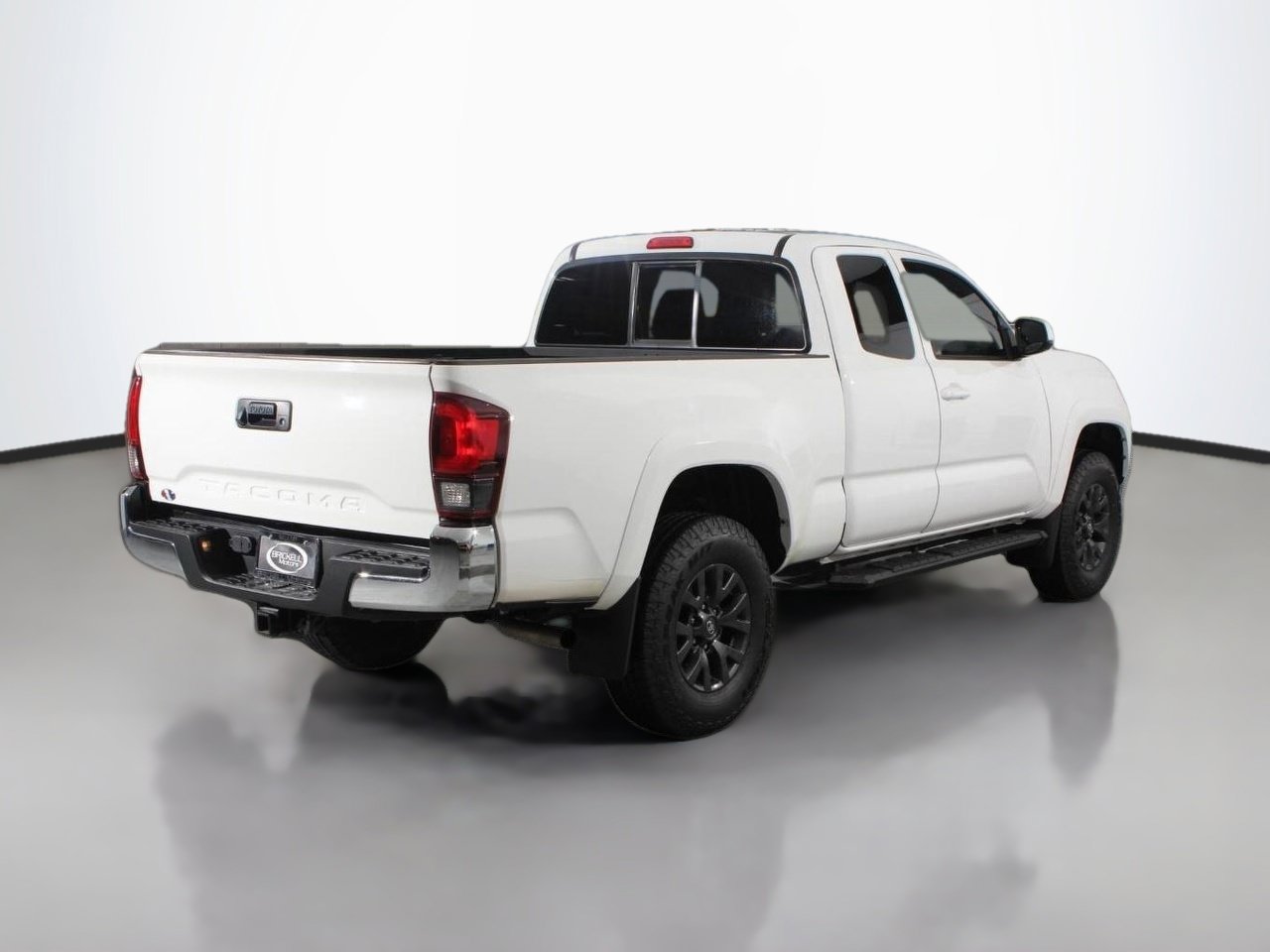 Used 2021 Toyota Tacoma SR5 RWD image 6