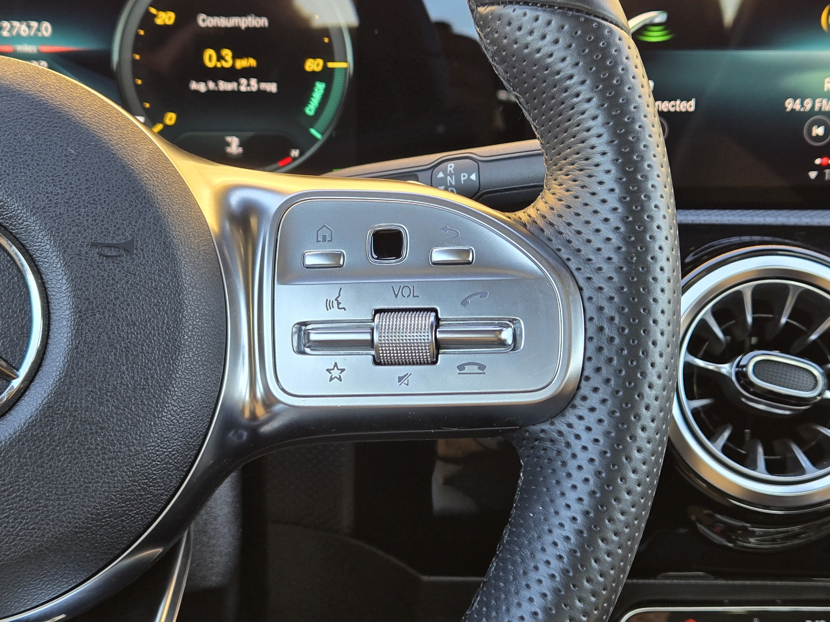 Used 2023 Mercedes-Benz CLA 250 4MATIC image 24