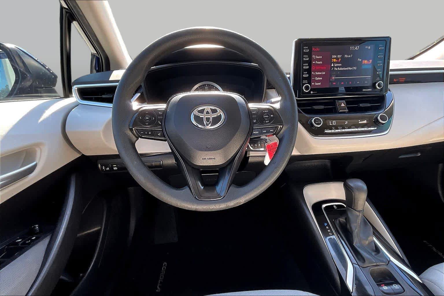 Used 2021 Toyota Corolla LE FWD image 6
