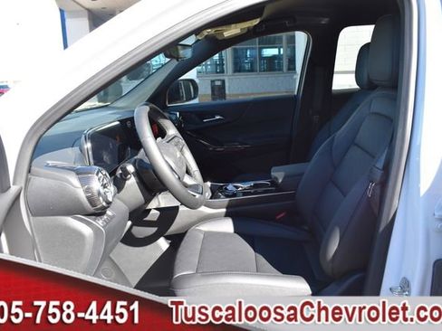New 2026 Chevrolet Equinox LT w/ Convenience Package II FWD image 15