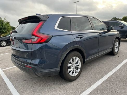 Used 2023 Honda CR-V LX image 3