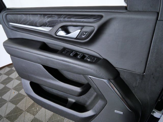 Used 2023 GMC Yukon XL Denali AWD/4WD image 28
