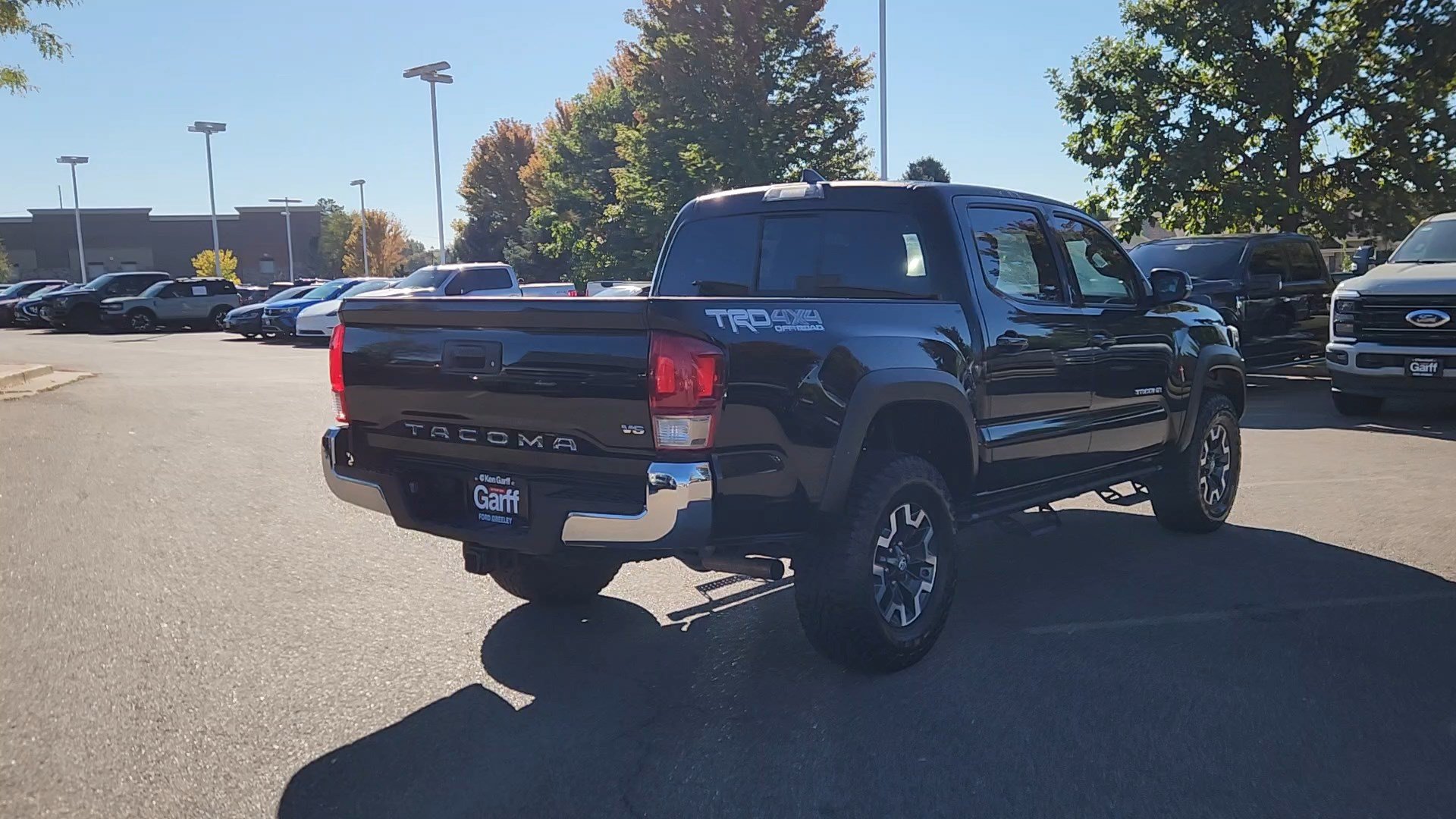 Used 2016 Toyota Tacoma TRD Off-Road w/ Towing Package AWD/4WD image 15