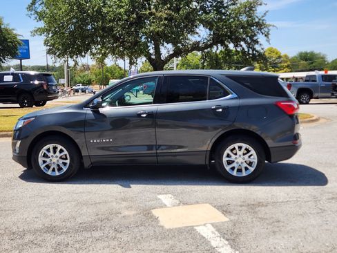 Used 2020 Chevrolet Equinox LT FWD image 3