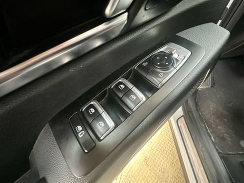 Used 2022 Kia Telluride SX w/ Towing Package AWD/4WD image 16