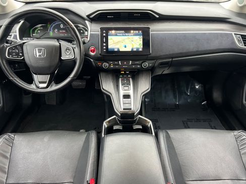 Used 2018 Honda Clarity Touring image 3