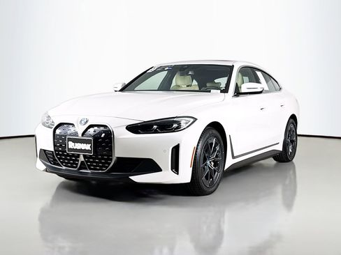 Certified 2024 BMW i4 eDrive35 w/ Convenience Package image 3