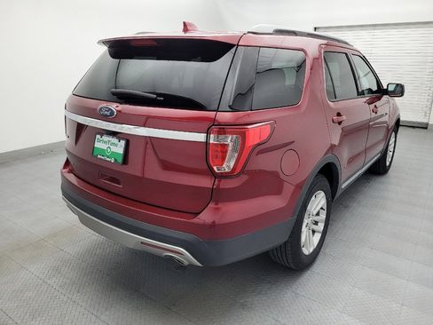 Used 2017 Ford Explorer XLT w/ Equipment Group 201A FWD image 9