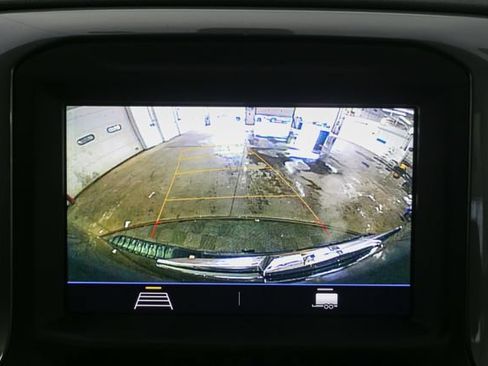 Used 2022 Chevrolet Silverado 2500 Custom w/ Custom Value Package AWD/4WD image 22