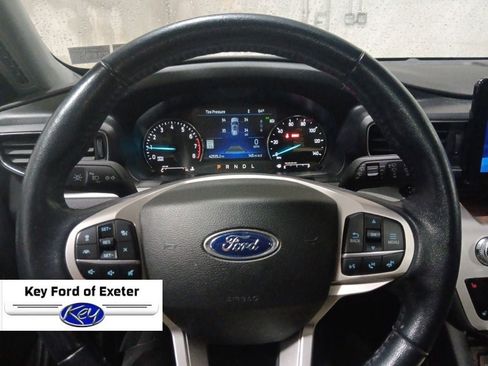 Used 2022 Ford Explorer XLT w/ Equipment Group 202A AWD/4WD image 28