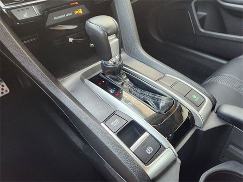 Used 2020 Honda Civic Touring image 17