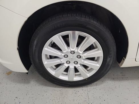 Used 2017 Toyota Sienna Limited Premium AWD/4WD image 9