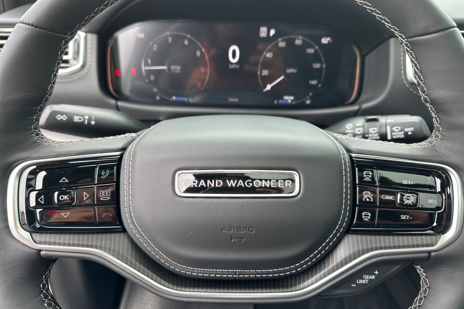 New 2026 Jeep Grand Wagoneer L Summit w/ 8-Passenger Seating Package AWD/4WD image 23