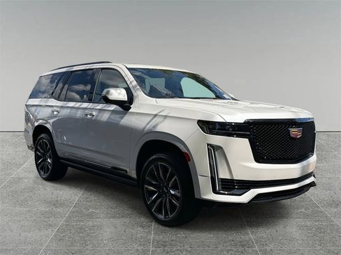 Certified 2023 Cadillac Escalade Sport w/ Touring Package image 9
