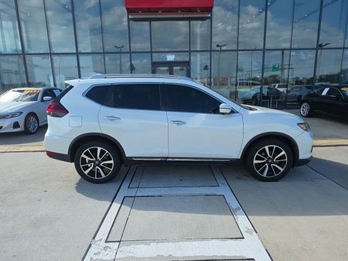 Used 2019 Nissan Rogue SL image 3