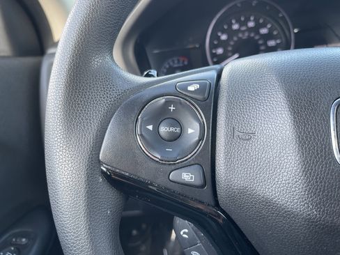 Used 2021 Honda HR-V EX image 18