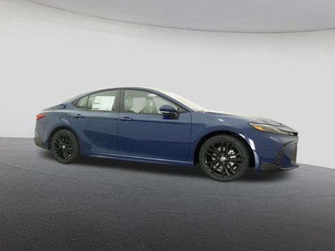 New 2026 Toyota Camry SE image 28