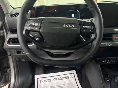 Used 2025 Kia K4 EX FWD image 11