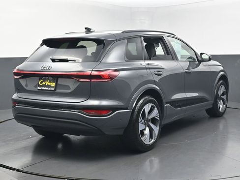Used 2025 Audi Q6 e-tron Premium Plus w/ Premium Plus AWD/4WD image 5