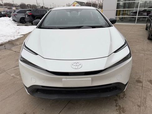 Used 2024 Toyota Prius Limited image 2