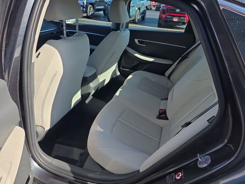 Used 2023 Hyundai Sonata SEL FWD image 11