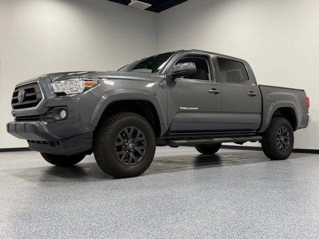 Used 2021 Toyota Tacoma SR5 RWD image 4