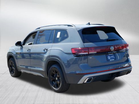 Certified 2025 Volkswagen Atlas Peak Edition SE AWD/4WD image 5