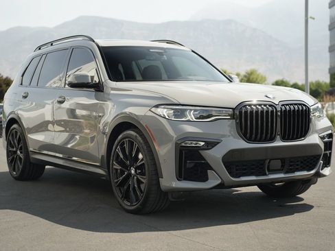 Used 2021 BMW X7 M50i AWD/4WD image 7