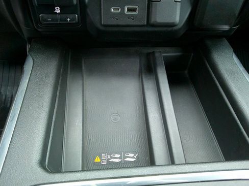 Used 2023 Chevrolet Silverado 3500 LTZ w/ LTZ Convenience Package image 28