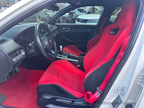 Used 2024 Honda Civic Type R image 11