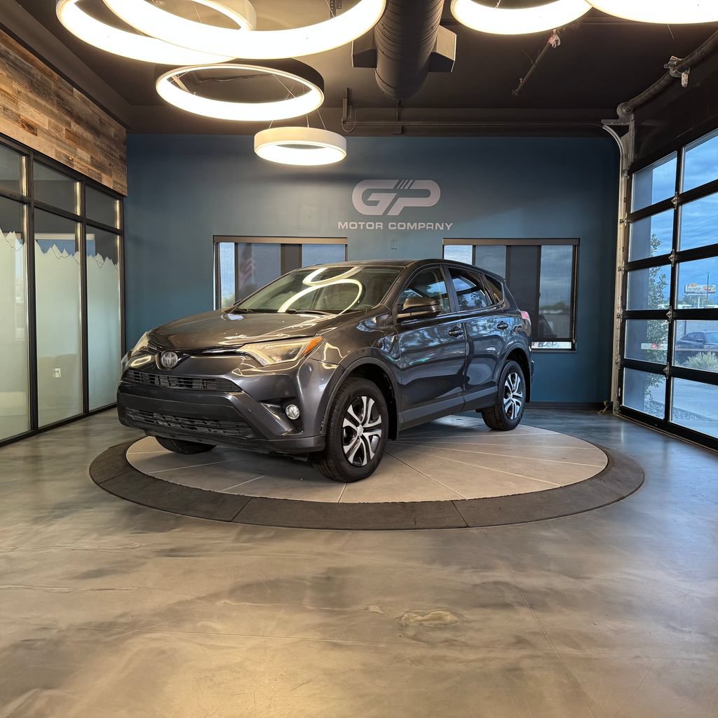 Used 2018 Toyota RAV4 LE w/ Carpet Mat Package FWD image 7