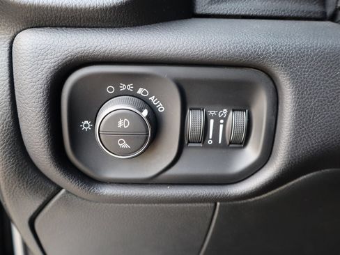 Used 2022 RAM 3500 Laramie AWD/4WD image 15