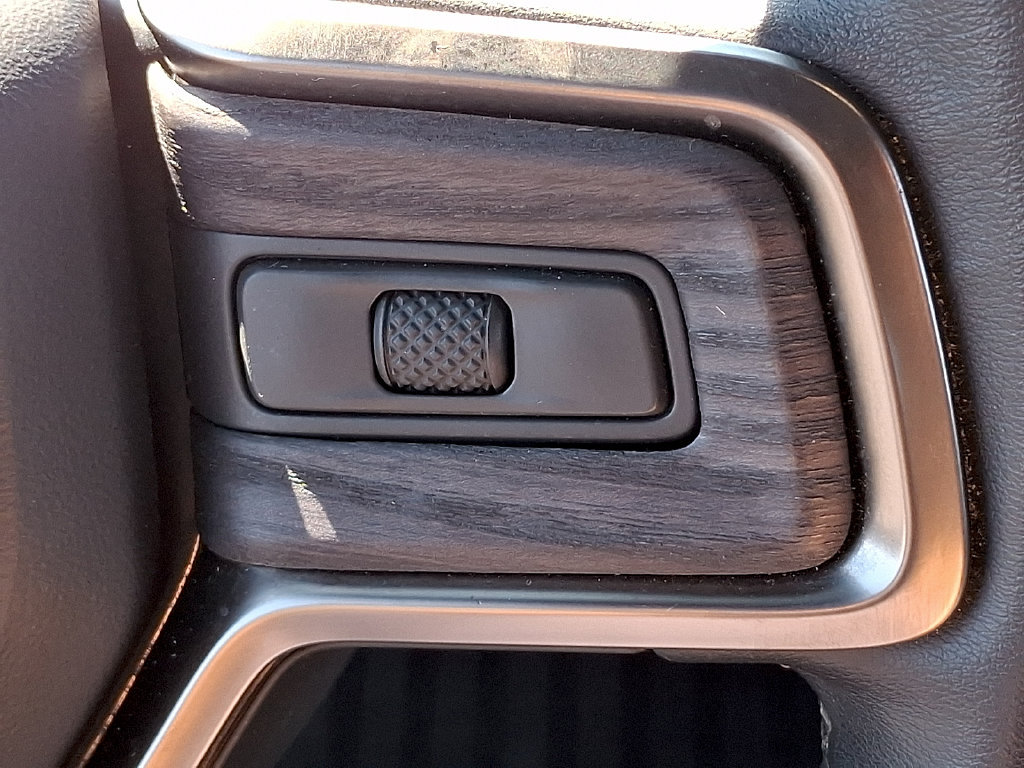 Used 2022 Rivian R1T Adventure AWD/4WD image 23