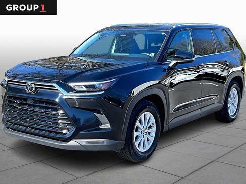 Certified 2025 Toyota Grand Highlander XLE image 1