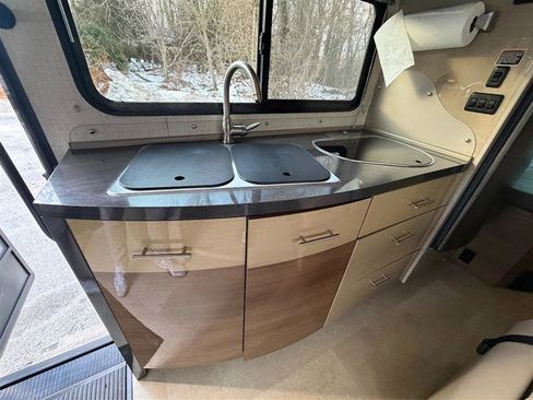 Used 2015 Mercedes-Benz Sprinter 3500 image 27