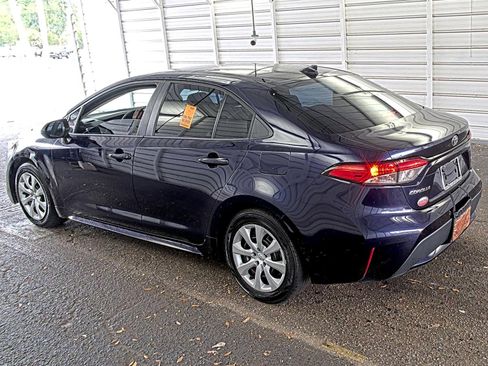 Used 2020 Toyota Corolla LE image 10