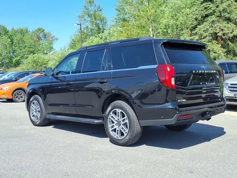 Used 2025 Ford Expedition Active AWD/4WD image 6