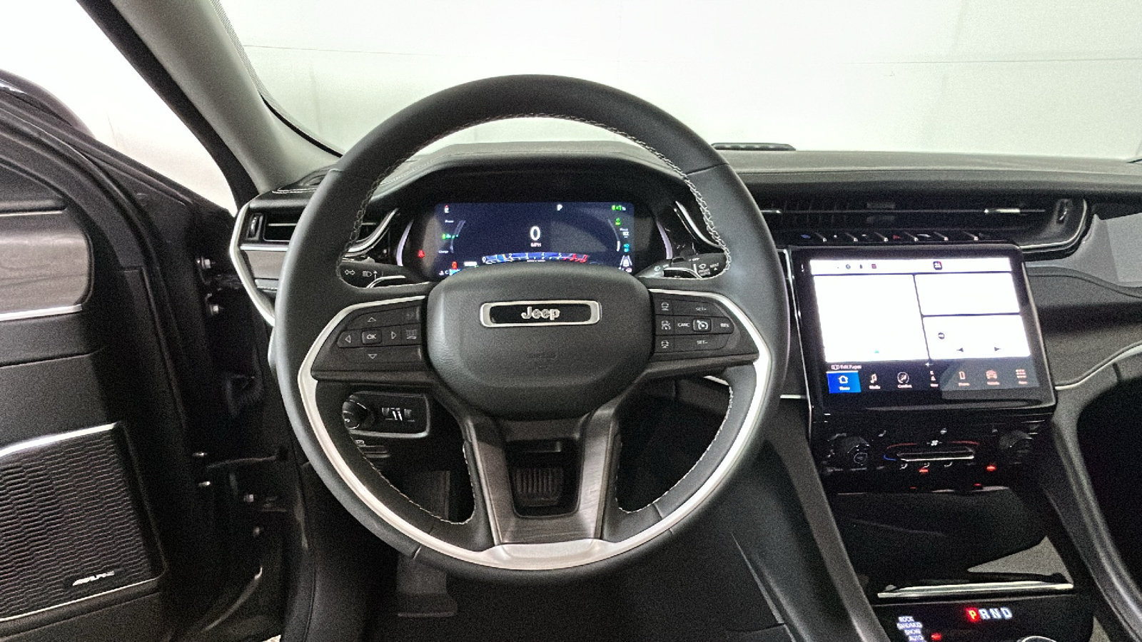 Used 2023 Jeep Grand Cherokee 4WD 4xe image 17