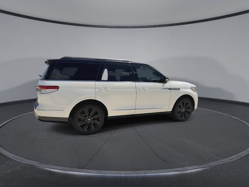 Used 2024 Lincoln Navigator Black Label AWD/4WD image 9