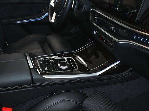 Used 2026 BMW X7 xDrive40i image 81