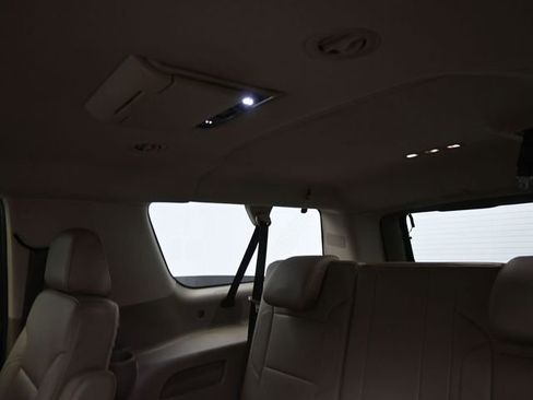 Used 2017 Chevrolet Suburban LT w/ LT Signature Package image 21