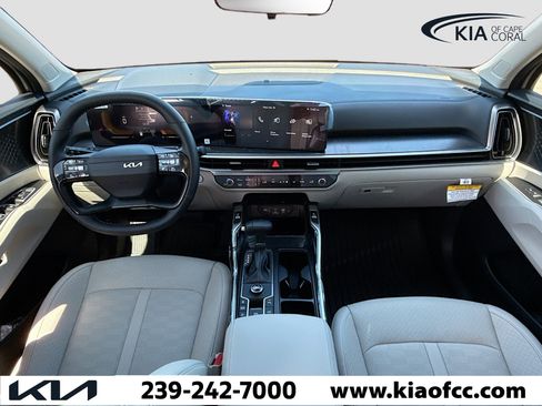 New 2026 Kia Sorento S image 13