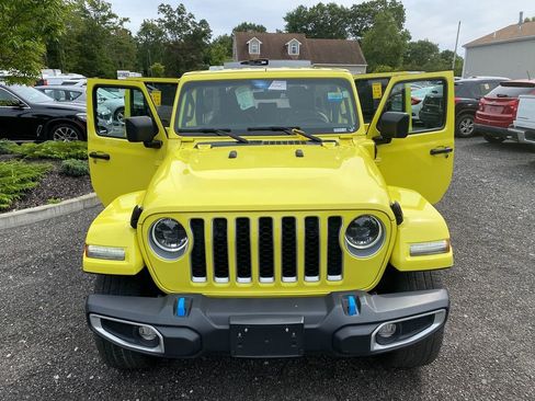 Used 2023 Jeep Wrangler Sahara image 30