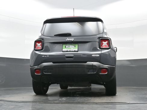 Used 2022 Jeep Renegade Latitude AWD/4WD image 30